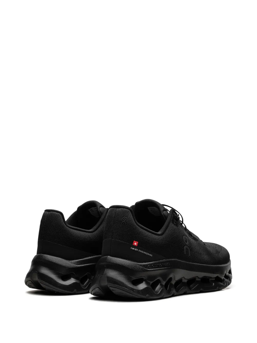 ON Cloudtilt Noir - sneaker technologie CloudTec vue de face