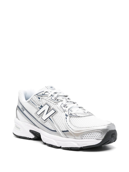 New Balance 740 White Navy - sneaker chunky blanche et marine vue de face