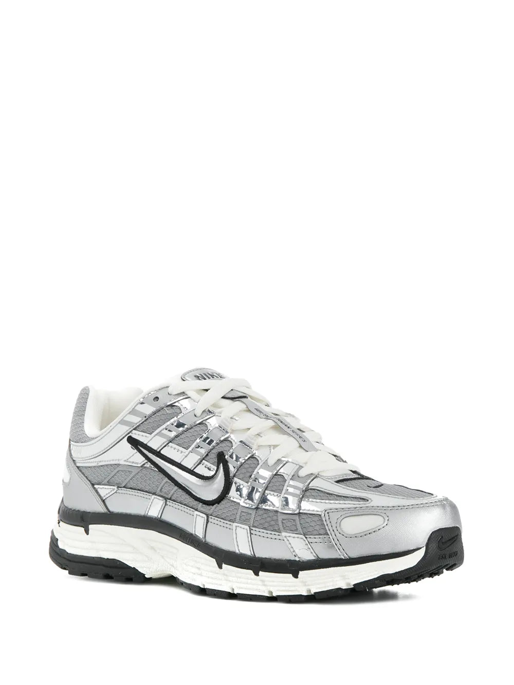 Nike P-6000 Silver - sneaker retro running argentee vue de face