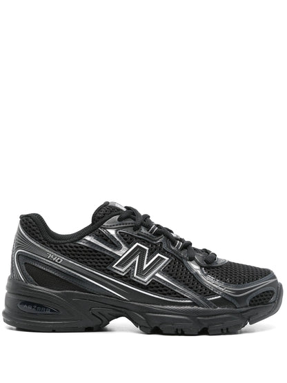 New Balance 740 Noir Metallic - sneaker chunky noire premium vue profil